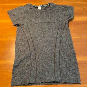NWOT Lululemon Ivviva “Swiftly Tech” Shirt